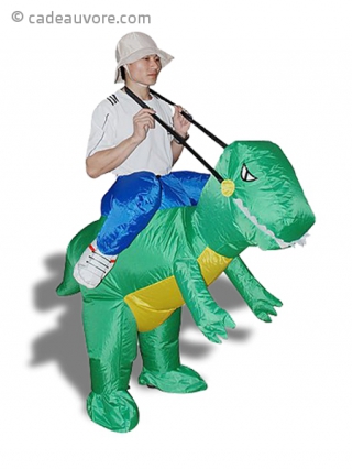 Deguisement assis sur un Dinosaure